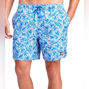 Vineyard Vines Tropical Turtles Chappy Trunks SZ M
